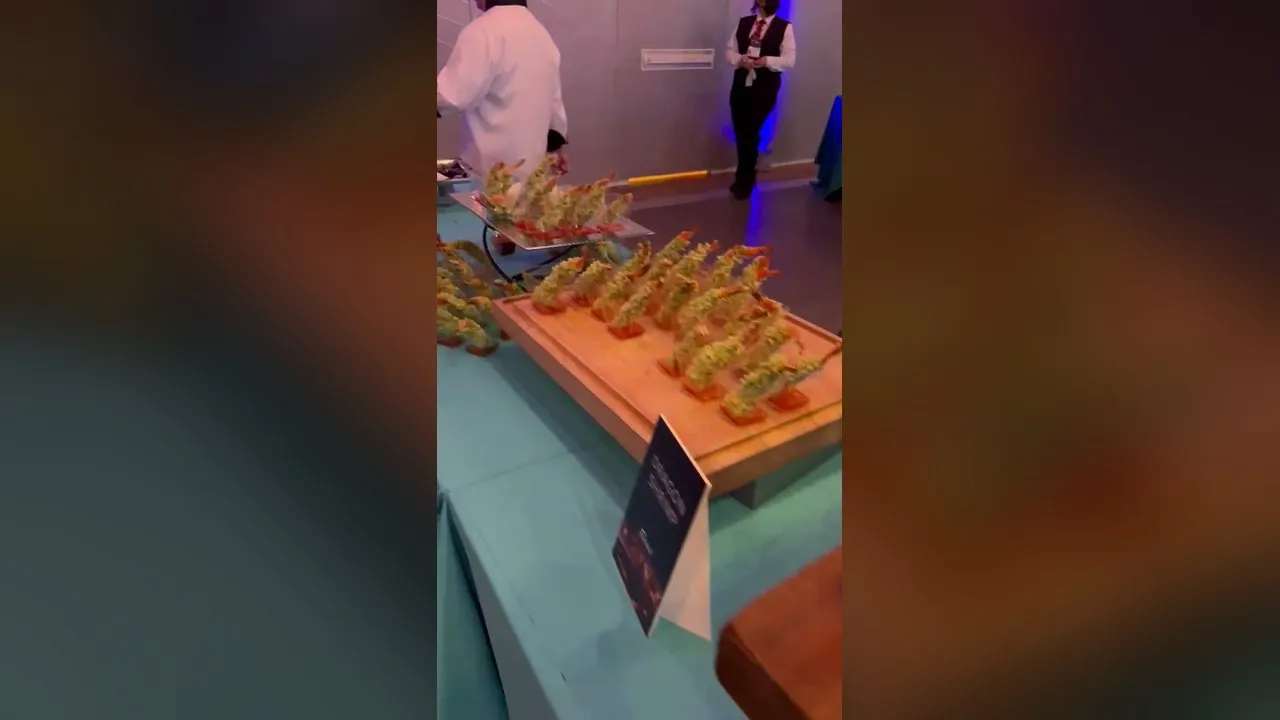 Tempura, standing